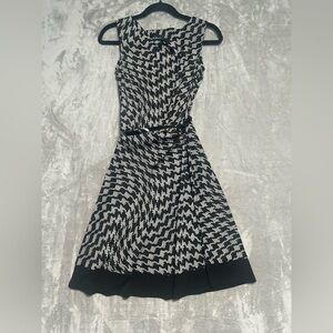 AGB Dress Women’s Medium Career Midi Black White Belted Trippy